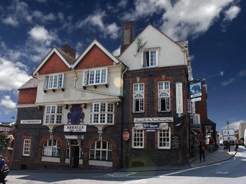 The Bear Marlborough Hotel Екстериор снимка